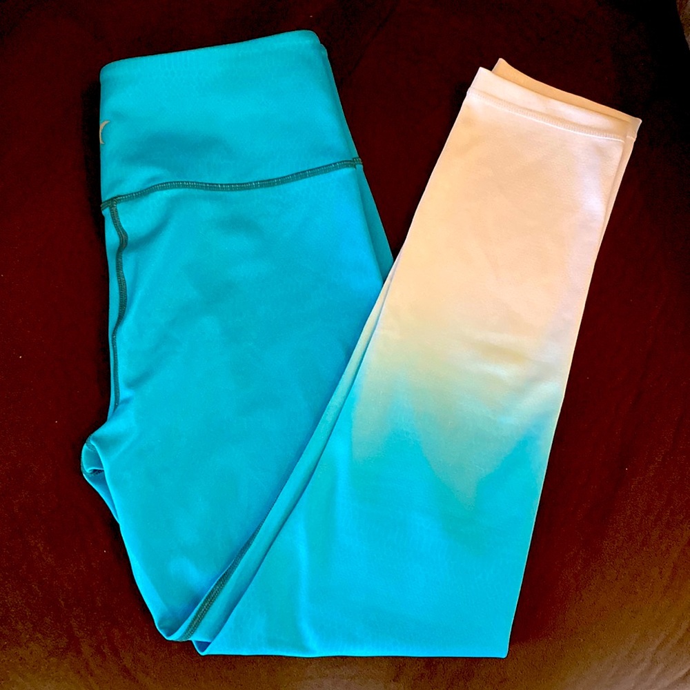 Zyia Aqua Ombré leggings. Size 6-8.